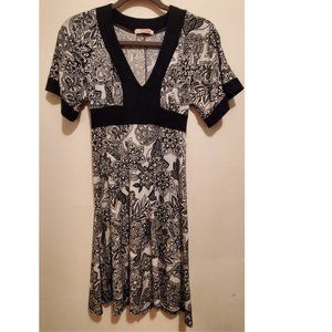 Janette John 3:16 Black and White Tie Back V Neck Dress Size Small / Medium